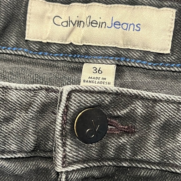 Calvin Klein Jean shorts - Picture 6 of 7